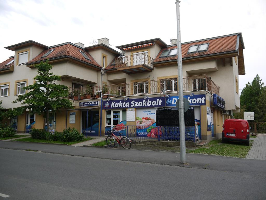 Ferienwohnung Eva 2 Hajdúszoboszló Exterior foto